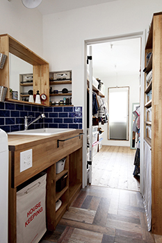 タウンズホーム 【2900万円/34坪】カリフォルニア×ブルックリンのmixアメリカン、吹き抜ける土間玄関の開放感の建築実例画像8