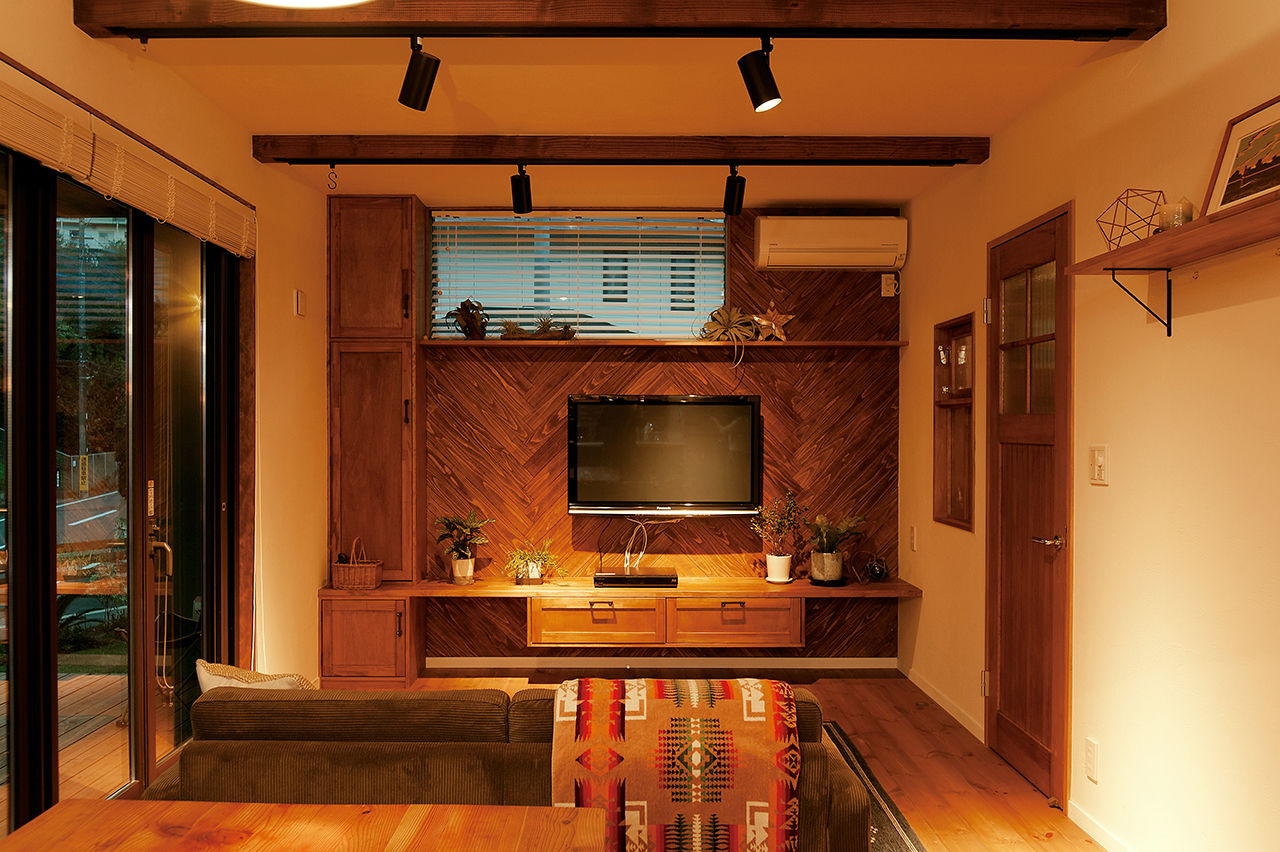 タウンズホーム 【2000万円台/延床37.2坪/自然素材/間取り図有】大きなウッドデッキが豊かな暮らしを育む「100点満点」の家の建築実例画像4