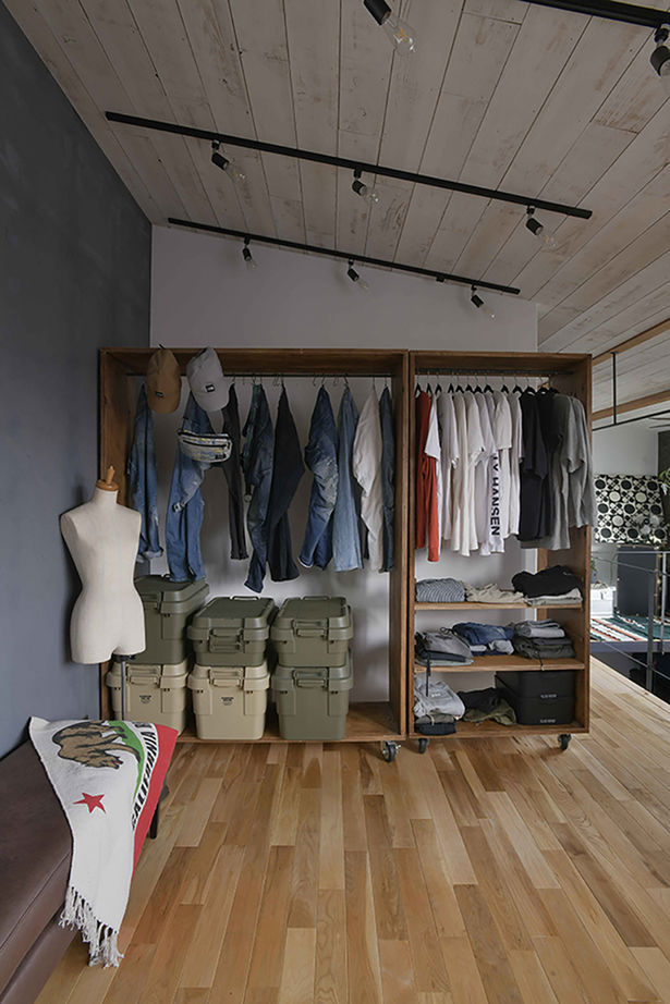 タウンズホーム 【2000万円台/延床26坪/自然素材】圧倒的な木の量や質感に誰もが感嘆する、ハンドメイドの魅力が満載の家の建築実例画像10