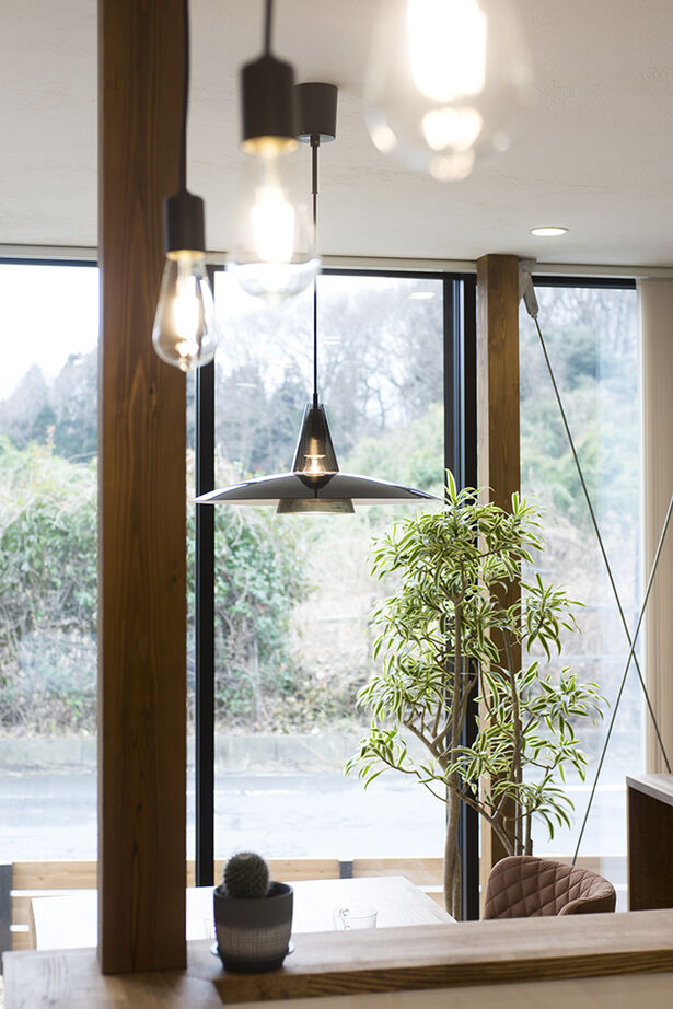 タウンズホーム 【3000万円台/延床30.9坪/自然素材】真冬でも暖かく家事もラクにできる、スタイリッシュな平屋の住まいの建築実例画像6