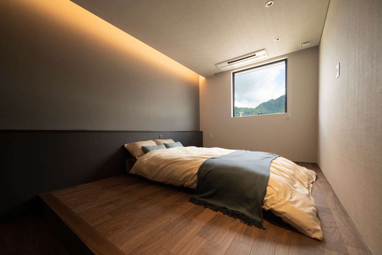 NOZOMI HOME 【岐阜県｜大空間・大開口】テラスを囲むコの字のレイアウト。こだわりのライティングで高級ホテルの風情の建築実例画像7