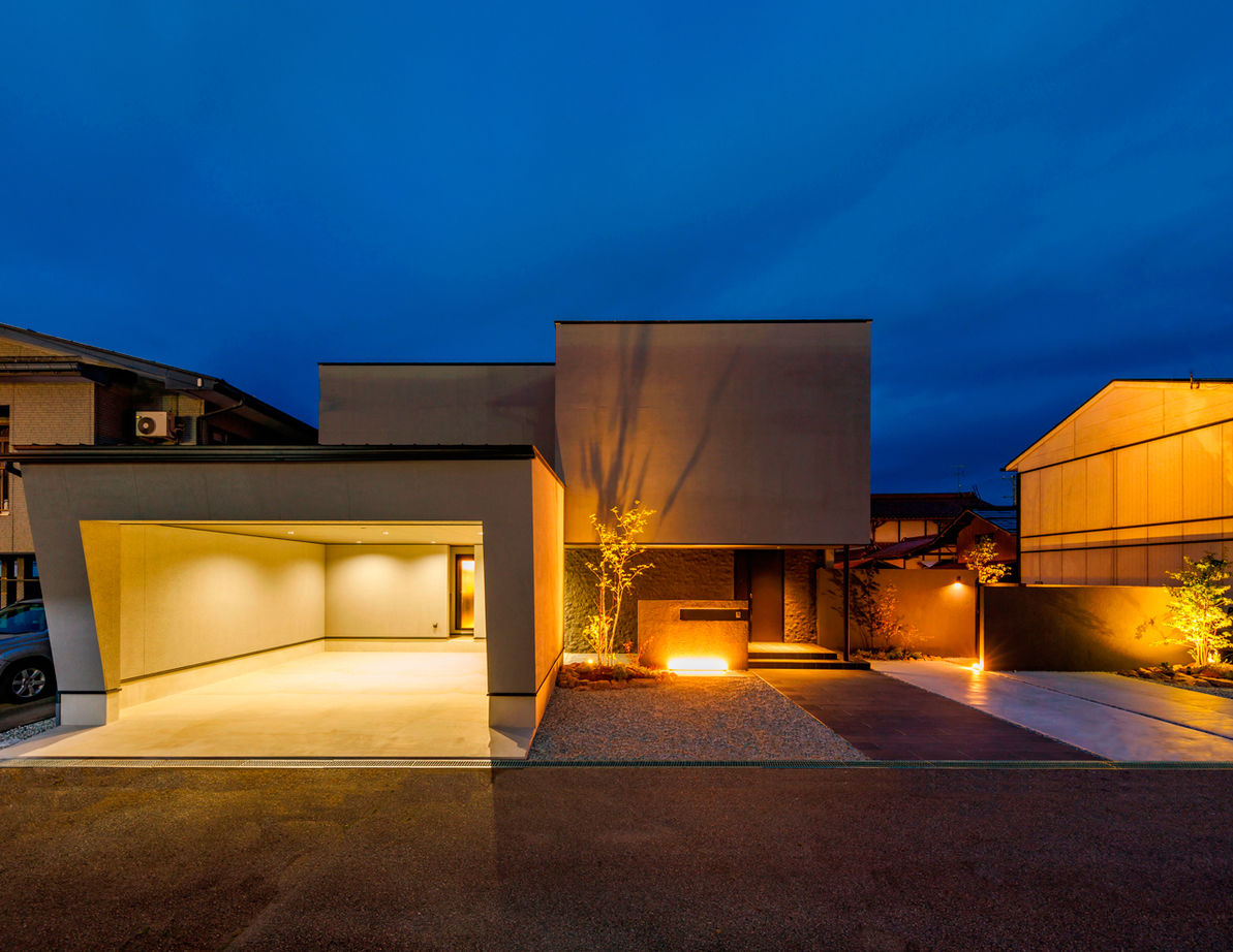 NOZOMI HOME 【岐阜県｜ガレージハウス・全館空調】吹抜リビングは圧巻の開放感。美しいデザインと快適な室温に癒されるの建築実例画像1