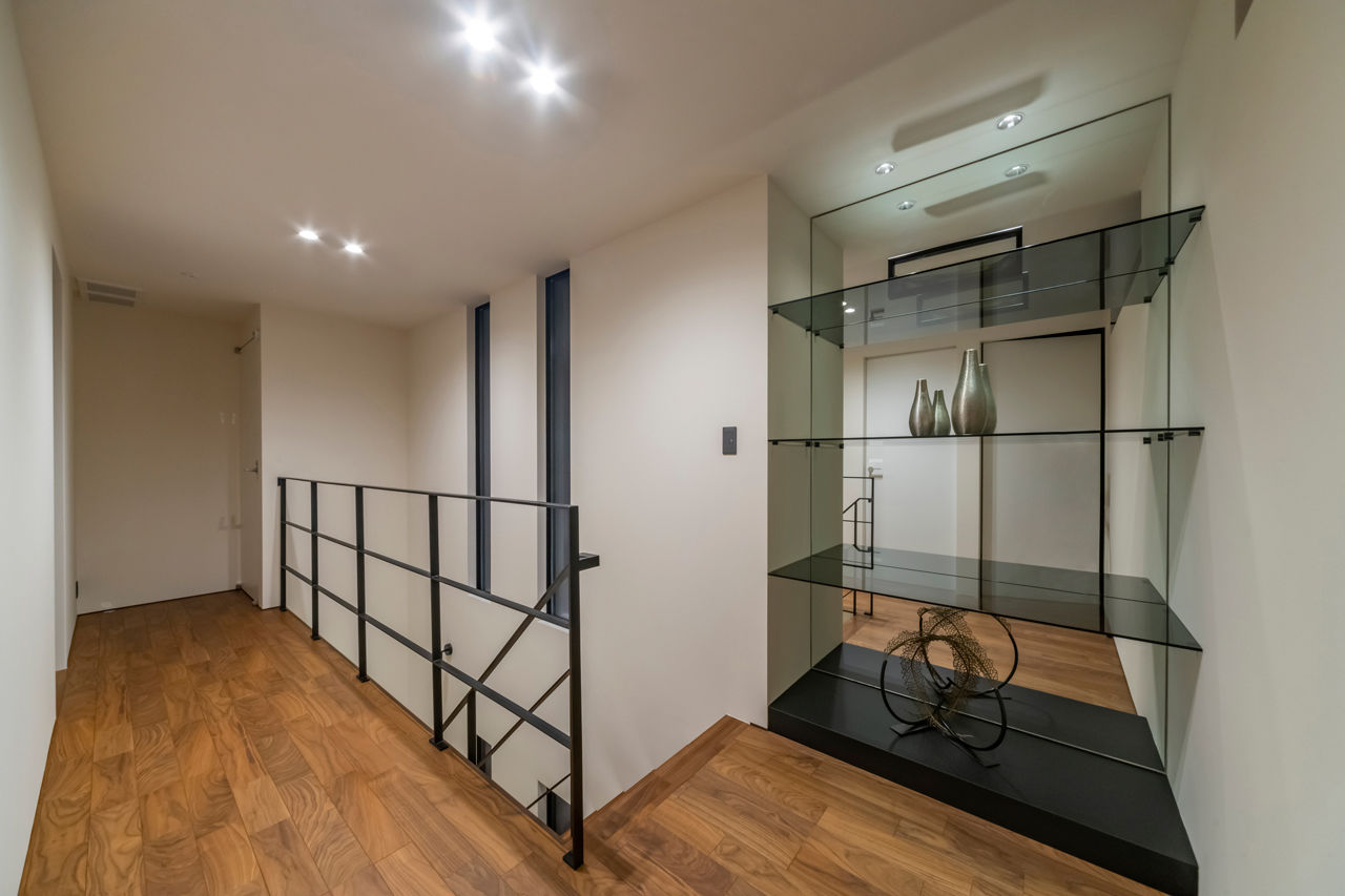 NOZOMI HOME 【岐阜県｜ホテルライク・全館空調】明るく華やかなホワイトリビング。暮らしに沿った間取りで快適な毎日の建築実例画像9