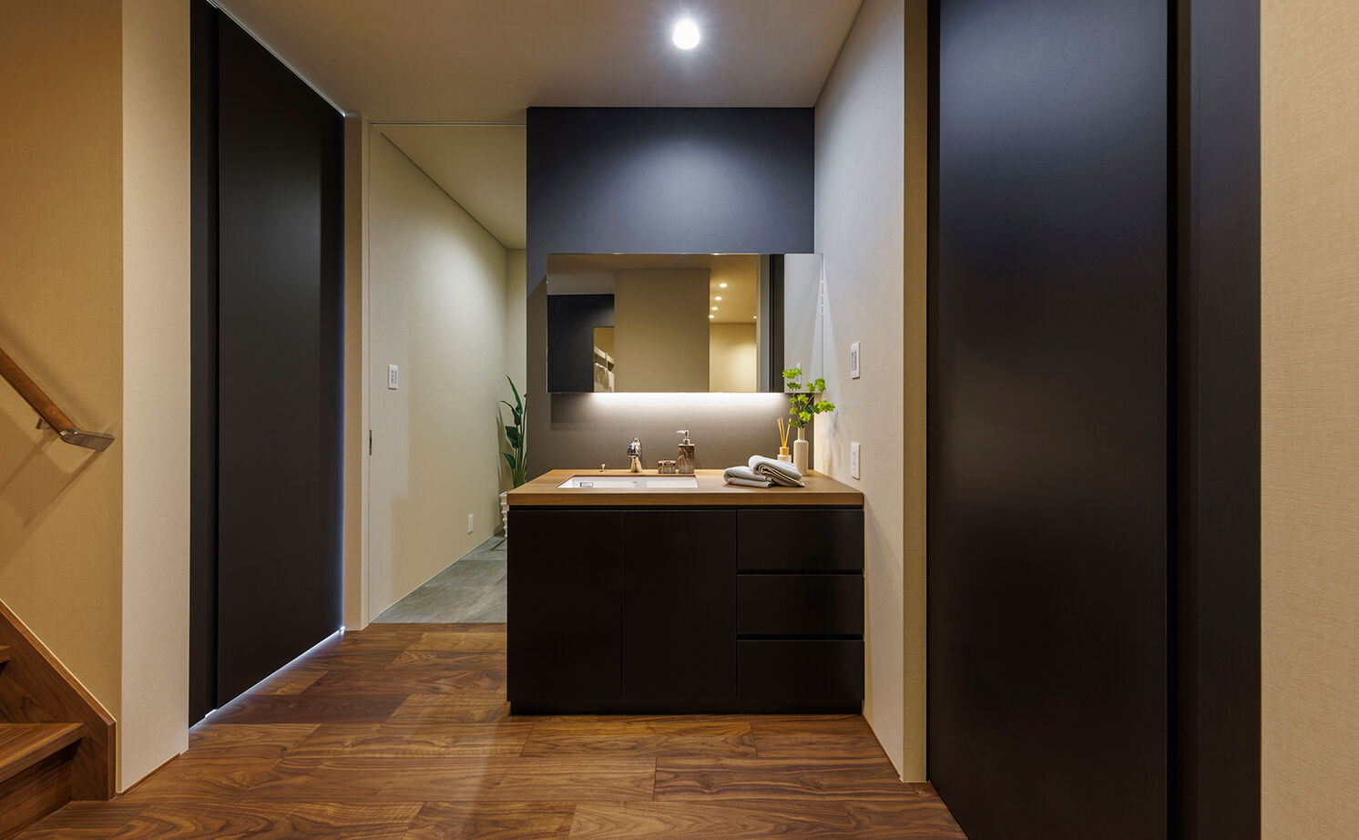 NOZOMI HOME 【岐阜市｜２階リビング・インナーガレージ】屋上庭園のあるガレージハウス。２階リビングは圧巻の開放感！の建築実例画像9