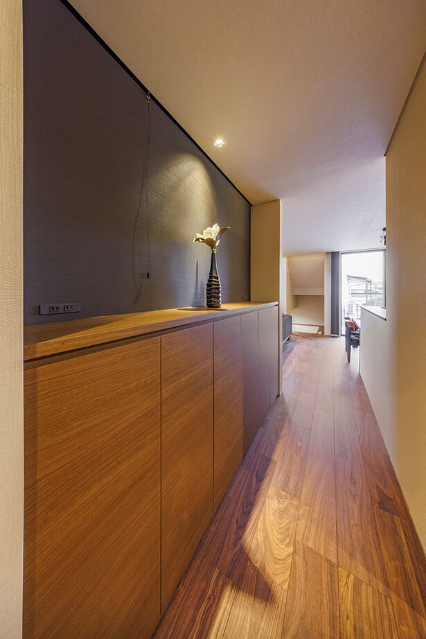 NOZOMI HOME 【岐阜市｜30坪台・吹抜け×スキップフロア】間取りは家事ラクを重視。大通り沿いでも叶った開放的な暮らしの建築実例画像9