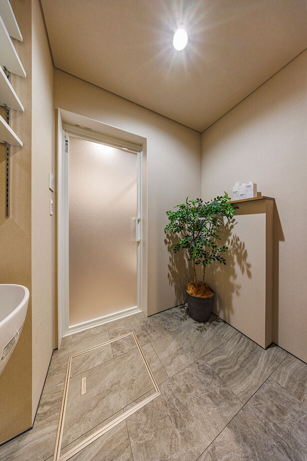 NOZOMI HOME 【岐阜市｜30坪台・吹抜け×スキップフロア】間取りは家事ラクを重視。大通り沿いでも叶った開放的な暮らしの建築実例画像13