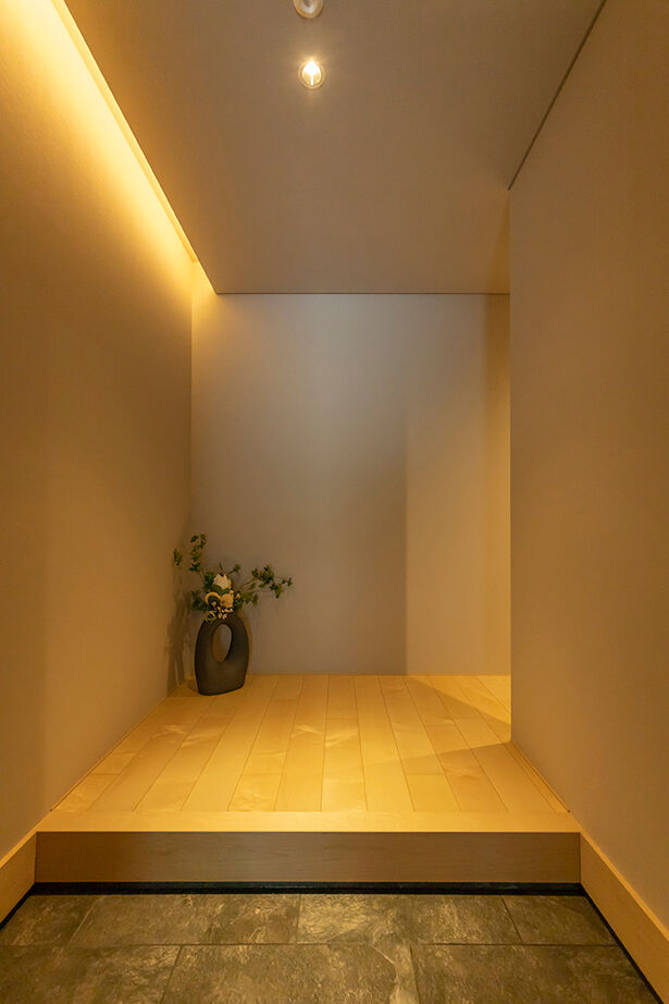 NOZOMI HOME 【高山市｜平屋×スキップフロア｜間取り有】ポイントはテラスの位置。縦長の敷地を活かしたモダンな平屋の建築実例画像11