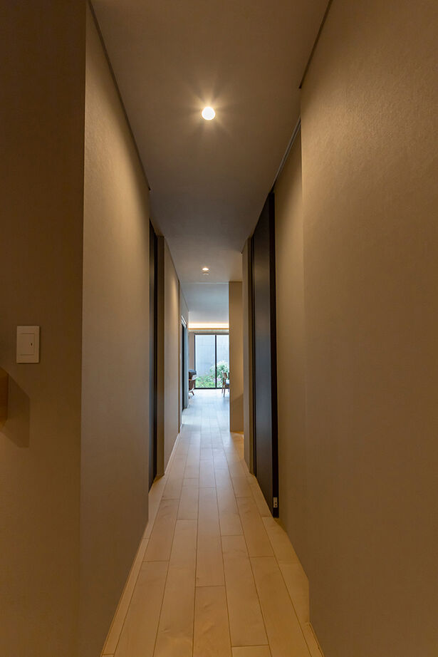 NOZOMI HOME 【高山市｜平屋×スキップフロア｜間取り有】ポイントはテラスの位置。縦長の敷地を活かしたモダンな平屋の建築実例画像20