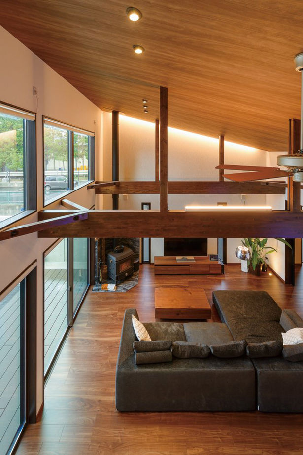 東邦建工 長野市・吹き抜け・薪ストーブ｜ひとつながりの大空間が開放的な別荘のような家の建築実例画像4