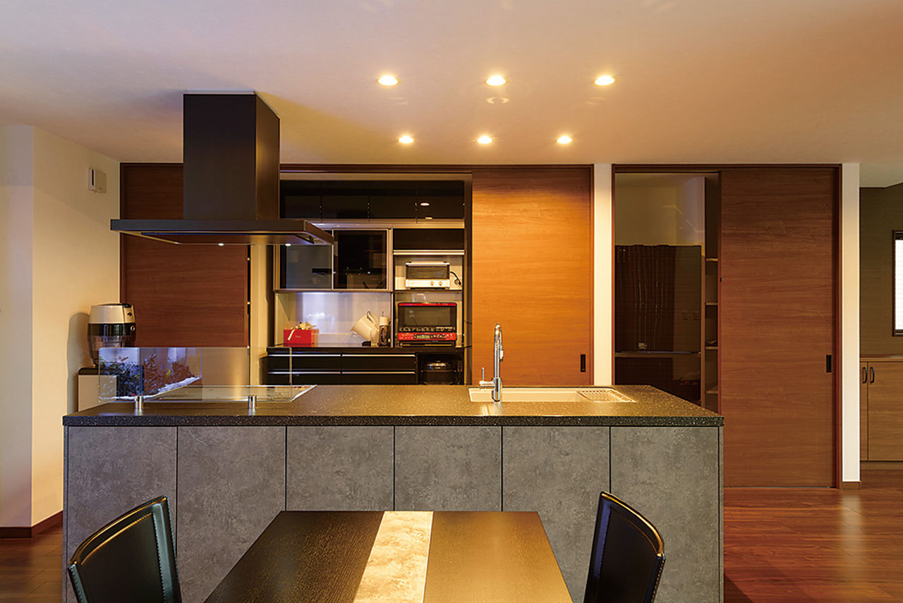 東邦建工 長野市・吹き抜け・薪ストーブ｜ひとつながりの大空間が開放的な別荘のような家の建築実例画像5