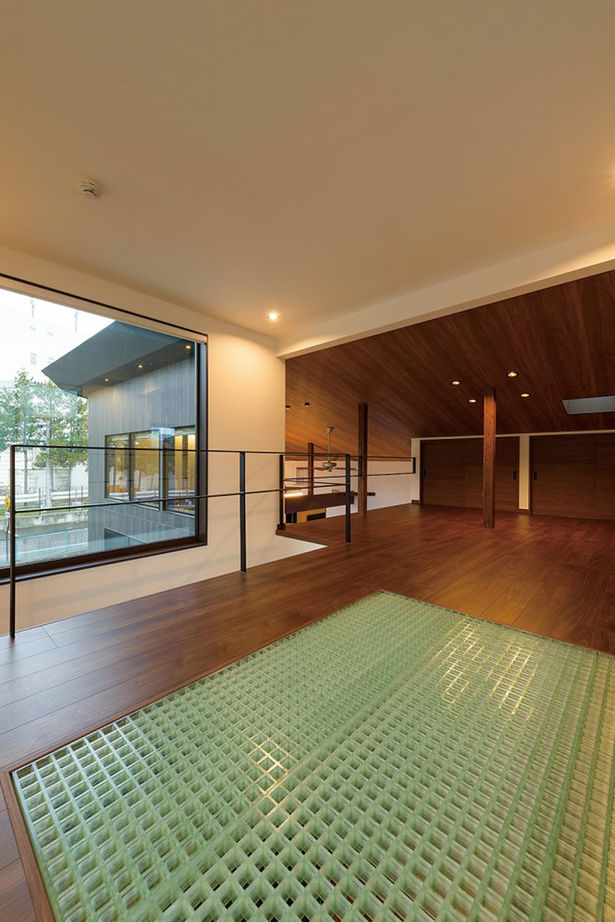 東邦建工 長野市・吹き抜け・薪ストーブ｜ひとつながりの大空間が開放的な別荘のような家の建築実例画像6