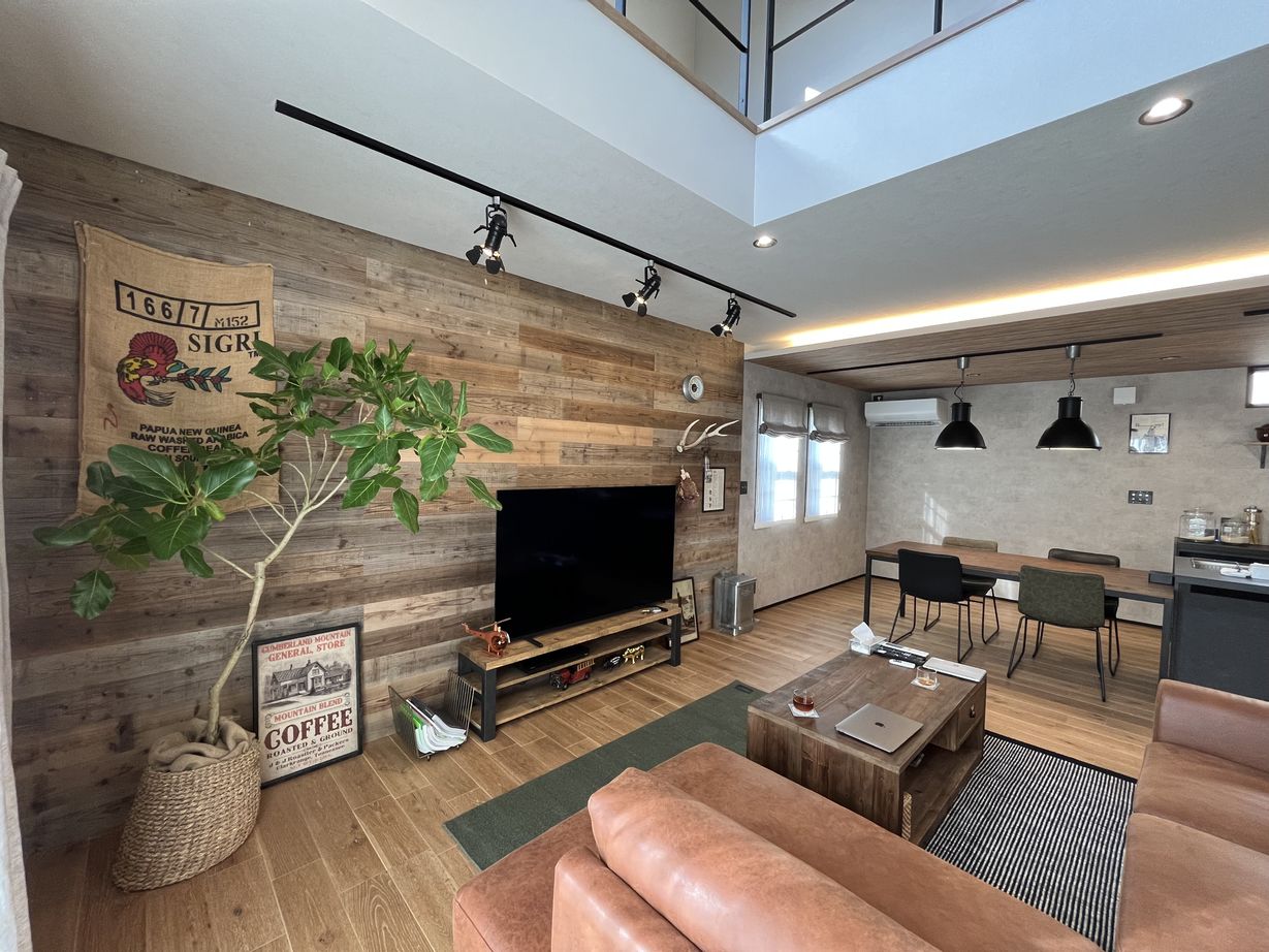 東邦建工 【安曇野市】おうち時間を最大限に楽しむ、ブルックリンスタイルの家の建築実例画像1