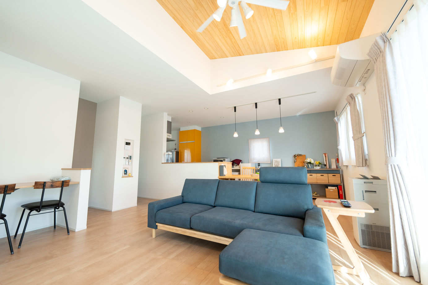 東邦建工 東御市・2階リビング・勾配天井|現在～将来の生活まで見据えたこだわりのお家の建築実例画像2