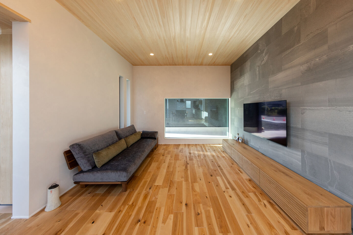 内田建設 建築家×工務店と夢を叶えた　自然素材のガレージハウスの建築実例画像2