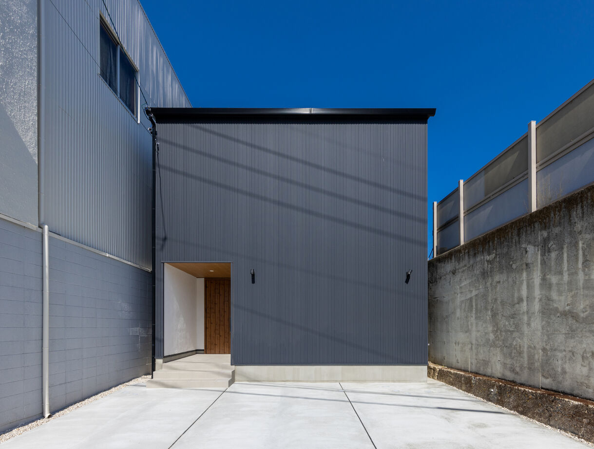 内田建設 細長い変形地でも二世帯が快適に暮らせる建築家住宅の建築実例画像5