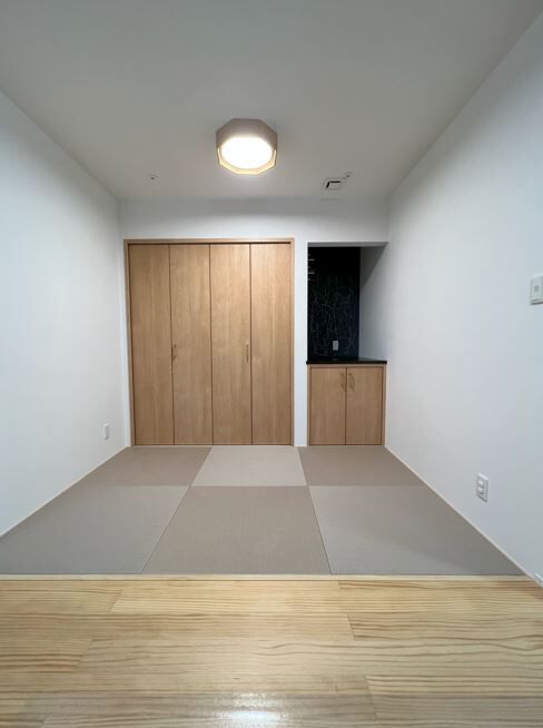 東宝ホーム 1階主寝室・充実した収納・家事効率を叶えた理想の住まいの建築実例画像4