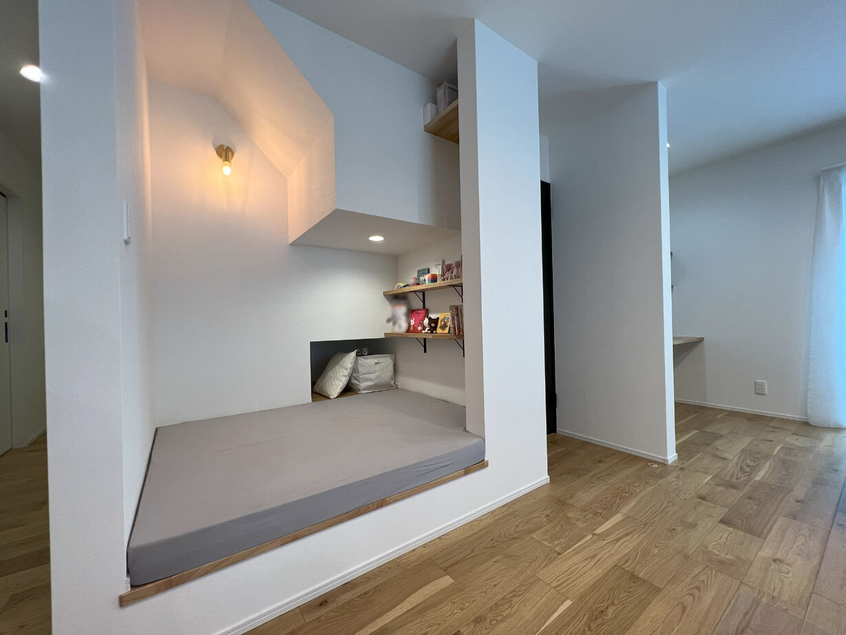 東宝ホーム 【延床34坪台/ヌック/ランドリールーム】沼るヌックがお気に入り！リビングに家族が集まる家の建築実例画像2