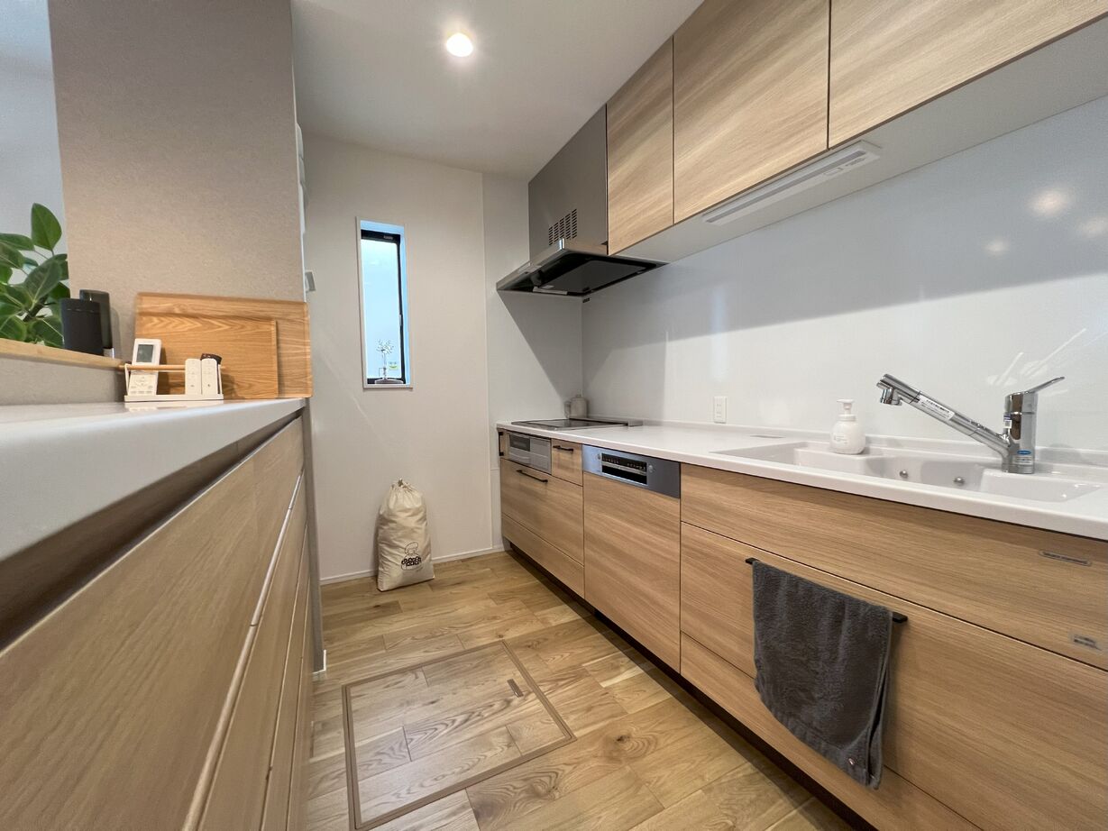 東宝ホーム 【延床34坪台/ヌック/ランドリールーム】沼るヌックがお気に入り！リビングに家族が集まる家の建築実例画像3