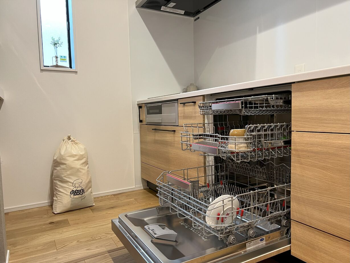 東宝ホーム 【延床34坪台/ヌック/ランドリールーム】沼るヌックがお気に入り！リビングに家族が集まる家の建築実例画像4