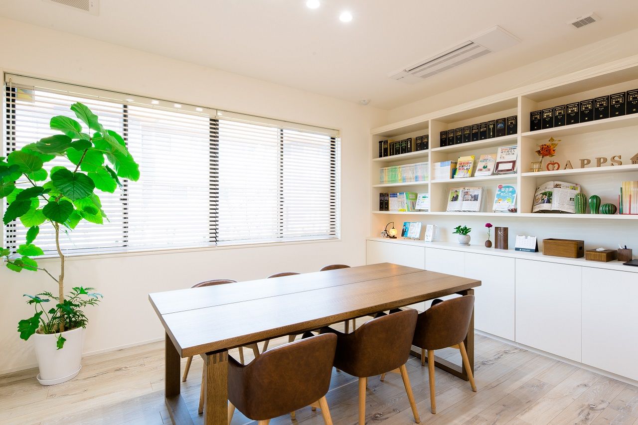 東宝ホーム スタイリッシュな店舗併用住宅の建築実例画像5