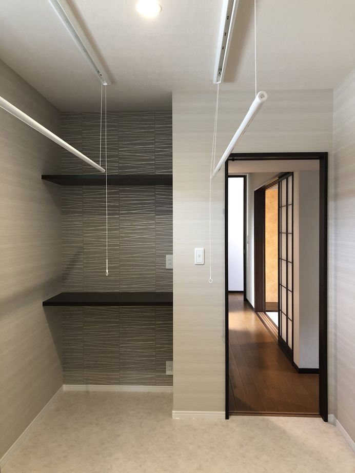 東宝ホーム 家族のつながりを感じる吹抜け空間のある邸宅の建築実例画像10