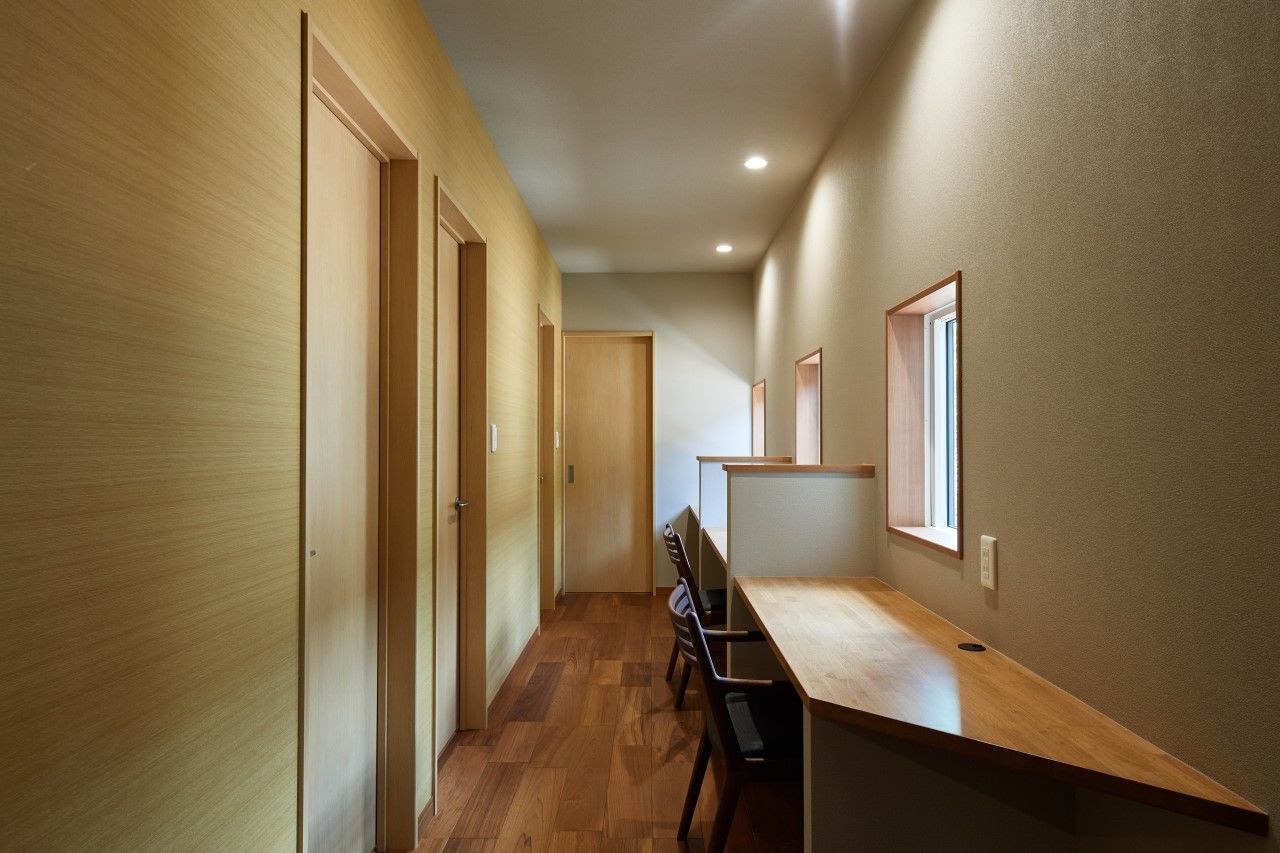 東宝ホーム 中庭のあるビルトインガレージの平屋の家の建築実例画像6