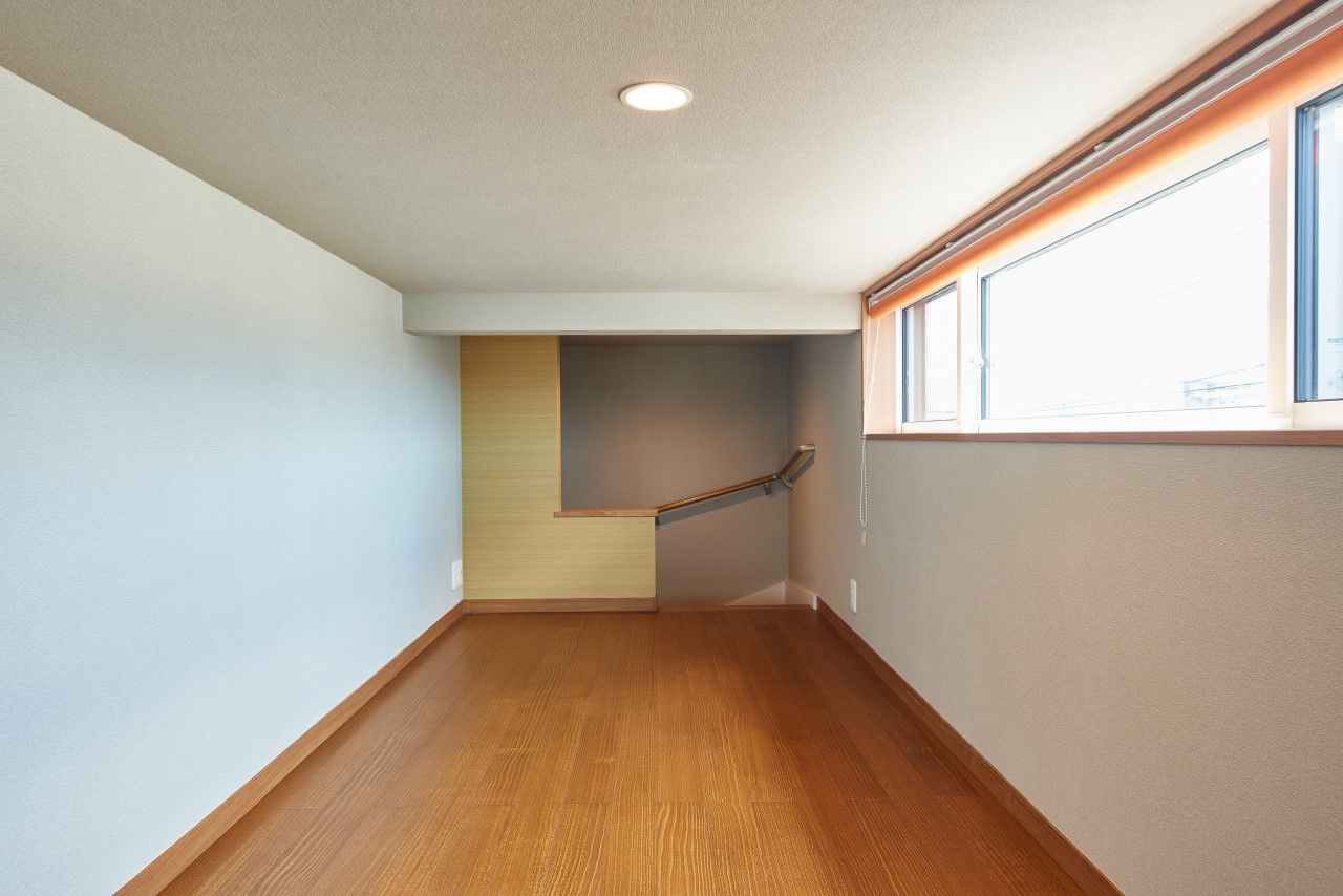 東宝ホーム 中庭のあるビルトインガレージの平屋の家の建築実例画像7