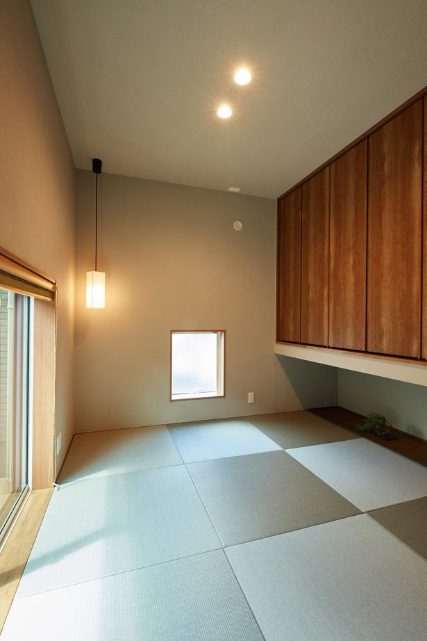 東宝ホーム 中庭のあるビルトインガレージの平屋の家の建築実例画像8