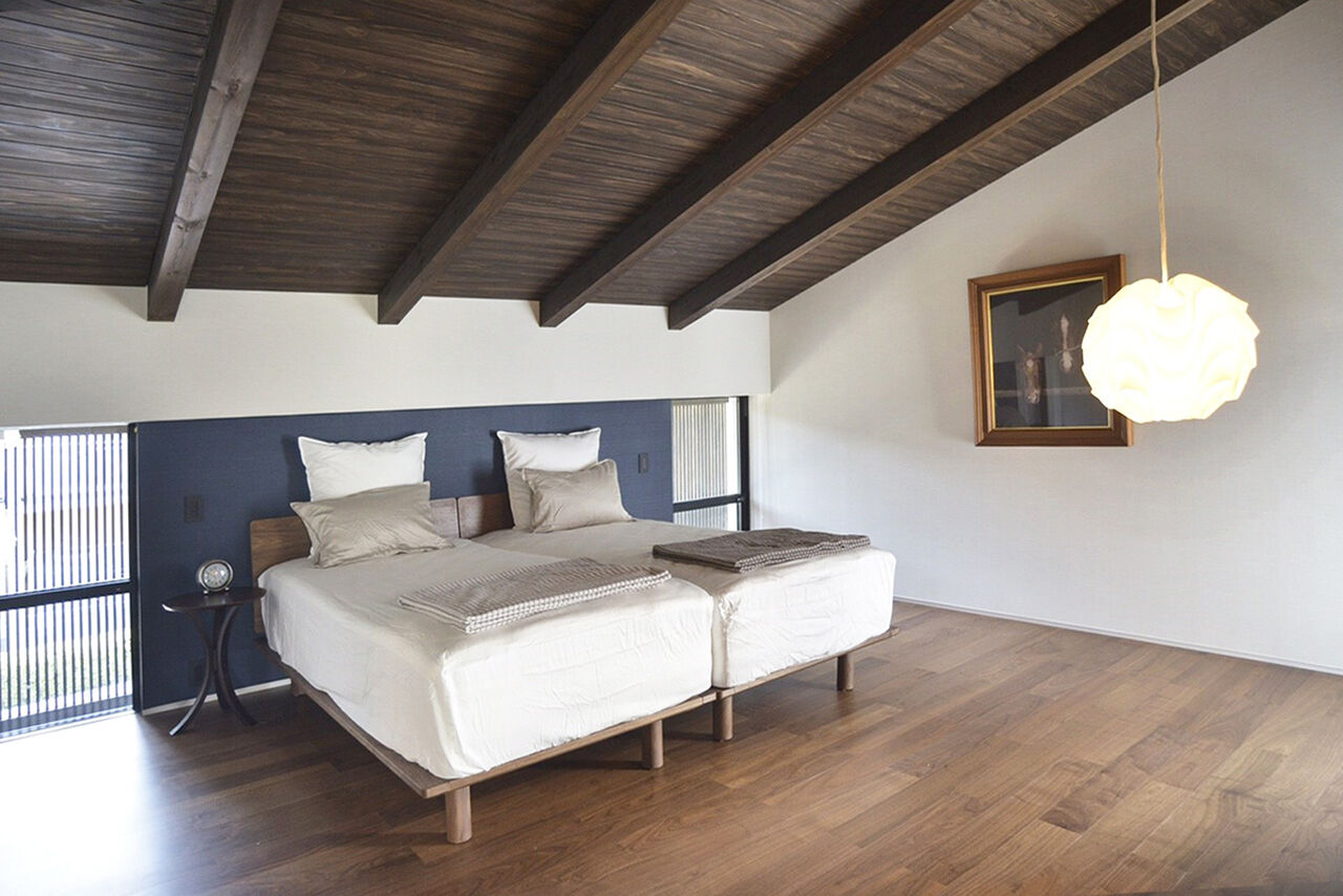 みぞえ住宅 【平屋／中庭／ビルトインガレージ／和モダン】道行く人がふり返る、住宅街の中の異空間の建築実例画像3