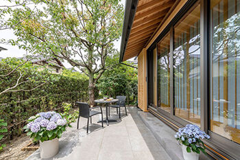 みぞえ住宅 【和モダン／吹抜け／ビルトインガレージ】家の中で、毎日が森林浴…のお２人の建築実例画像5