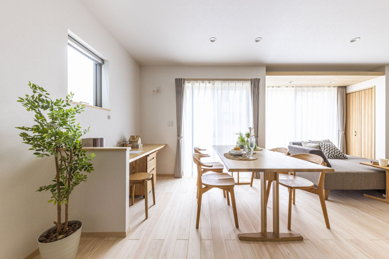 La prochaine HOME（ラ・プロシエンホーム）by新和建設 【愛知県/2000万円台/30坪台/間取図有】桧ならではの香りや美しさ、自然素材の温もりある感触を我が家にの建築実例画像5