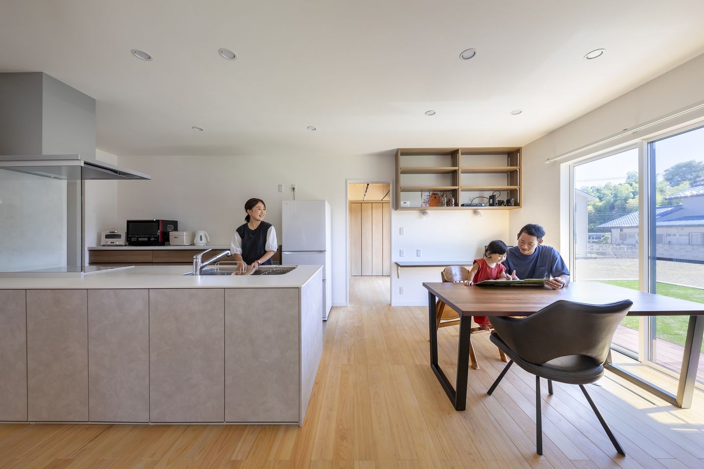 ヤマミズホーム 木×光と風×ウチソトの繋がり。寛ぎと家族との時間を楽しむ家の建築実例画像2