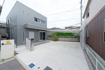 アトラクト設計工務（ATTRACT） 【大阪府/2000万円台/約30坪】大阪府で北欧インテリアが優しく馴染むモダンの注文住宅（間取り図有） の建築実例画像