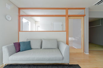 アトラクト設計工務（ATTRACT） 【大阪府/2000万円台/約30坪】大阪府で北欧インテリアが優しく馴染むモダンの注文住宅（間取り図有） の建築実例画像4