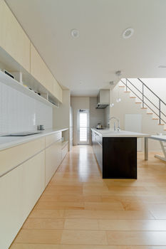 アトラクト設計工務（ATTRACT） 【大阪府/2000万円台/約30坪】大阪府で北欧インテリアが優しく馴染むモダンの注文住宅（間取り図有） の建築実例画像5