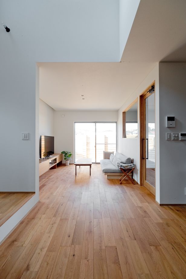 アトラクト設計工務（ATTRACT） 【大阪府/吹き抜け断熱/ガルバリウム鋼板】暮らしやすさを大切にした細部の意匠にこだわった無垢の住まいの建築実例画像6