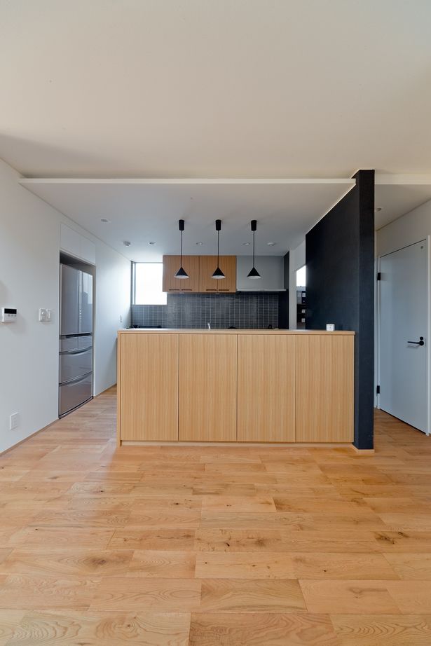 アトラクト設計工務（ATTRACT） 【大阪府/吹き抜け断熱/ガルバリウム鋼板】暮らしやすさを大切にした細部の意匠にこだわった無垢の住まいの建築実例画像10