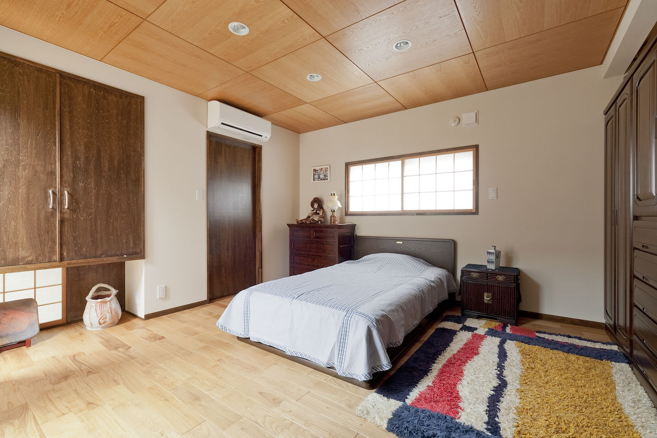 アトラクト設計工務（ATTRACT） 【大阪府】意匠は家具に合わせて上品に。採光、通風、視線を巧みに操るコの字型の平屋の家の建築実例画像6