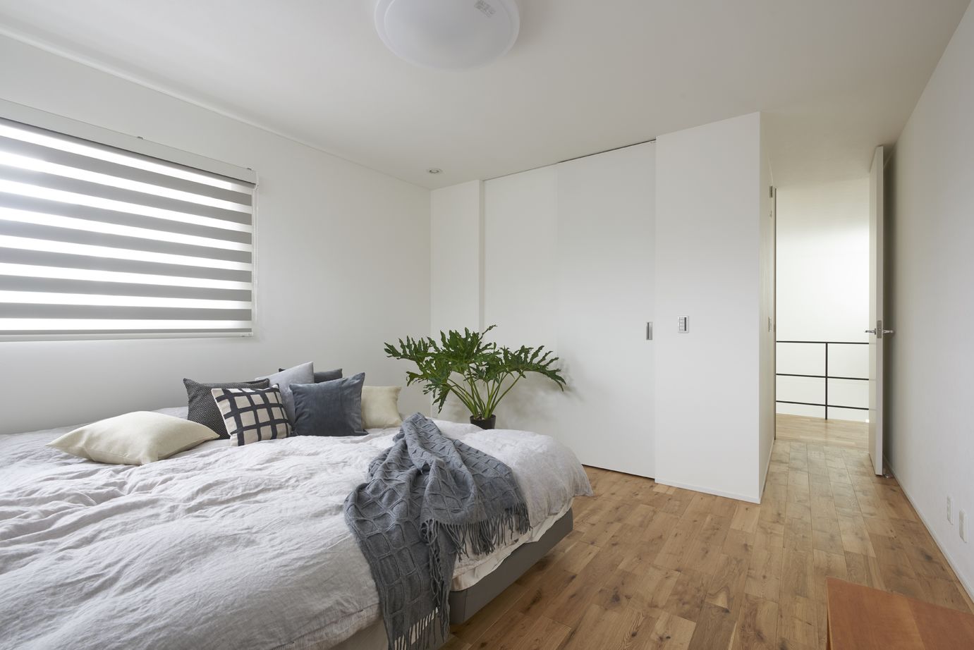 タイコーアーキテクト 【3500万円/中庭/40坪台】2台駐車可能 南向き光の広がる中庭テラスのあるおしゃれな家の建築実例画像7