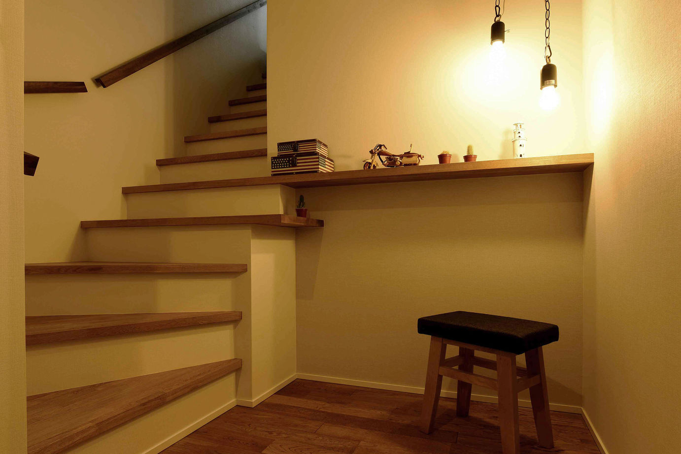 タイコーアーキテクト 【2830万円/3階建/50坪台】2台駐車可能 インナーガレージのあるカフェ風オシャレなパッシブデザインの家の建築実例画像8