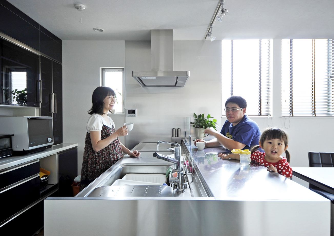 タイコーアーキテクト 【2400万円/狭小3階建/30坪台】二台駐車可能 インナーガレージのある趣味を楽しむパッシブデザインの家の建築実例画像7