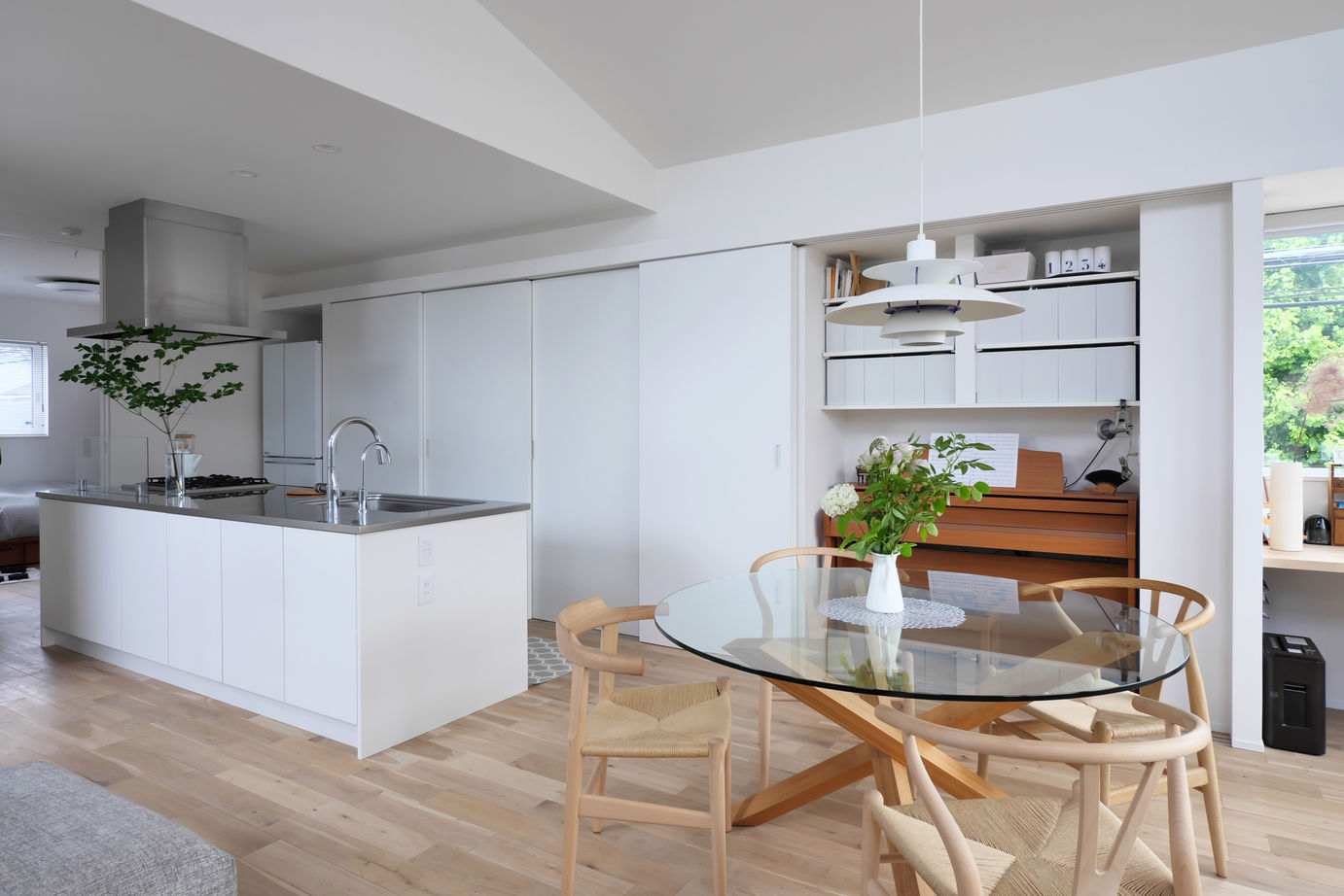 タイコーアーキテクト 【2710万円/二世帯住宅/30坪台】北東角地　収納充実　北欧インテリアの映えるパッシブデザインの家の建築実例画像3