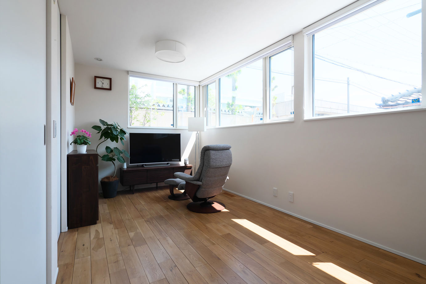 タイコーアーキテクト 【2710万円/二世帯住宅/30坪台】北東角地　収納充実　北欧インテリアの映えるパッシブデザインの家の建築実例画像6