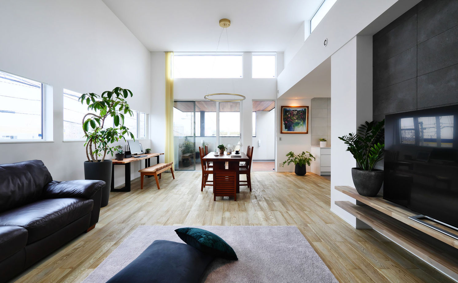 タイコーアーキテクト 【2750万円/北向き/40坪台】二階リビングで高天井を実現 緑と暮らす中庭アウトドアリビングのある家の建築実例画像2