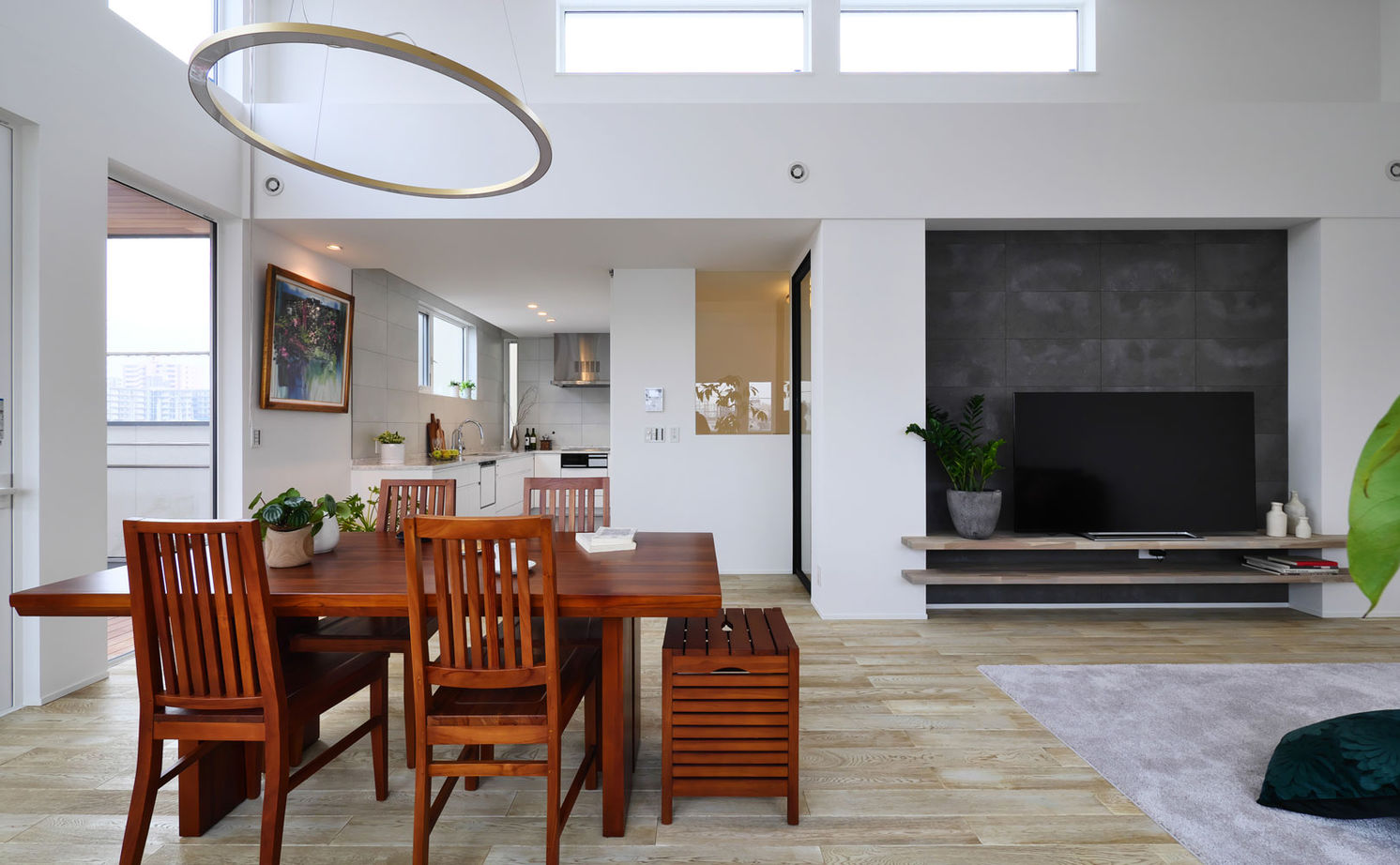 タイコーアーキテクト 【2750万円/北向き/40坪台】二階リビングで高天井を実現 緑と暮らす中庭アウトドアリビングのある家の建築実例画像3