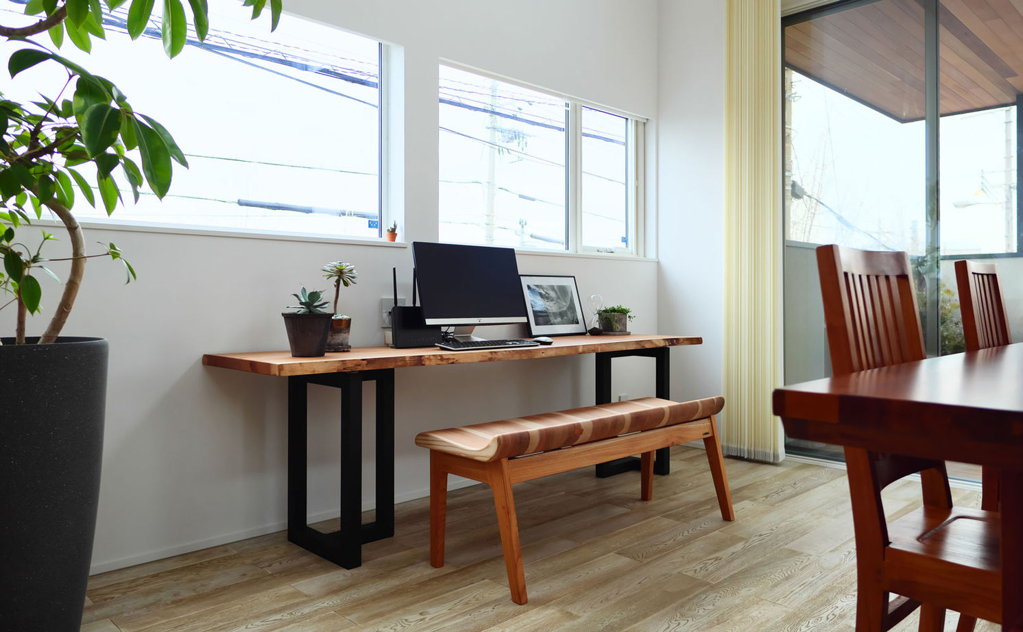 タイコーアーキテクト 【2750万円/北向き/40坪台】二階リビングで高天井を実現 緑と暮らす中庭アウトドアリビングのある家の建築実例画像10