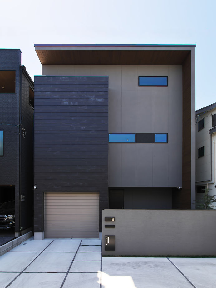 タイコーアーキテクト 【4672万円/中庭/50坪台】都市の中でも空と緑が映える3階建てビルトインガレージハウス『空と庭の家』の建築実例画像