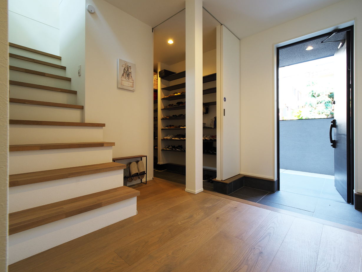 タイコーアーキテクト 【4672万円/中庭/50坪台】都市の中でも空と緑が映える3階建てビルトインガレージハウス『空と庭の家』の建築実例画像12