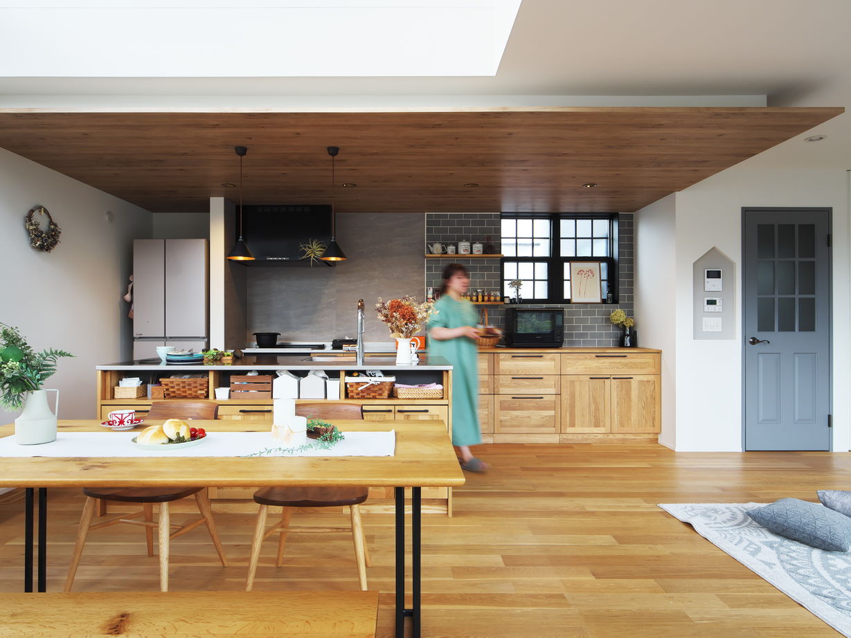 タイコーアーキテクト 【2603万円/間取り図あり/2階建/30坪台】借景が素晴らしい！木の風合いを活かしたパッシブデザインハウスの建築実例画像2