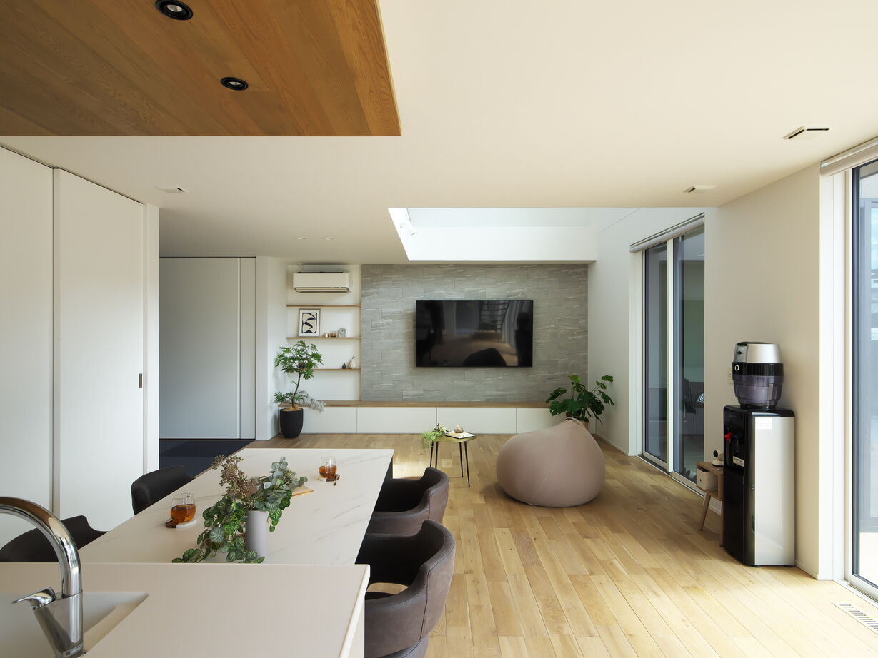 タイコーアーキテクト 【4925万円/間取り図あり/70坪台】2台駐車可能！日当たり＆開放感抜群のビルトインガレージハウスの建築実例画像3